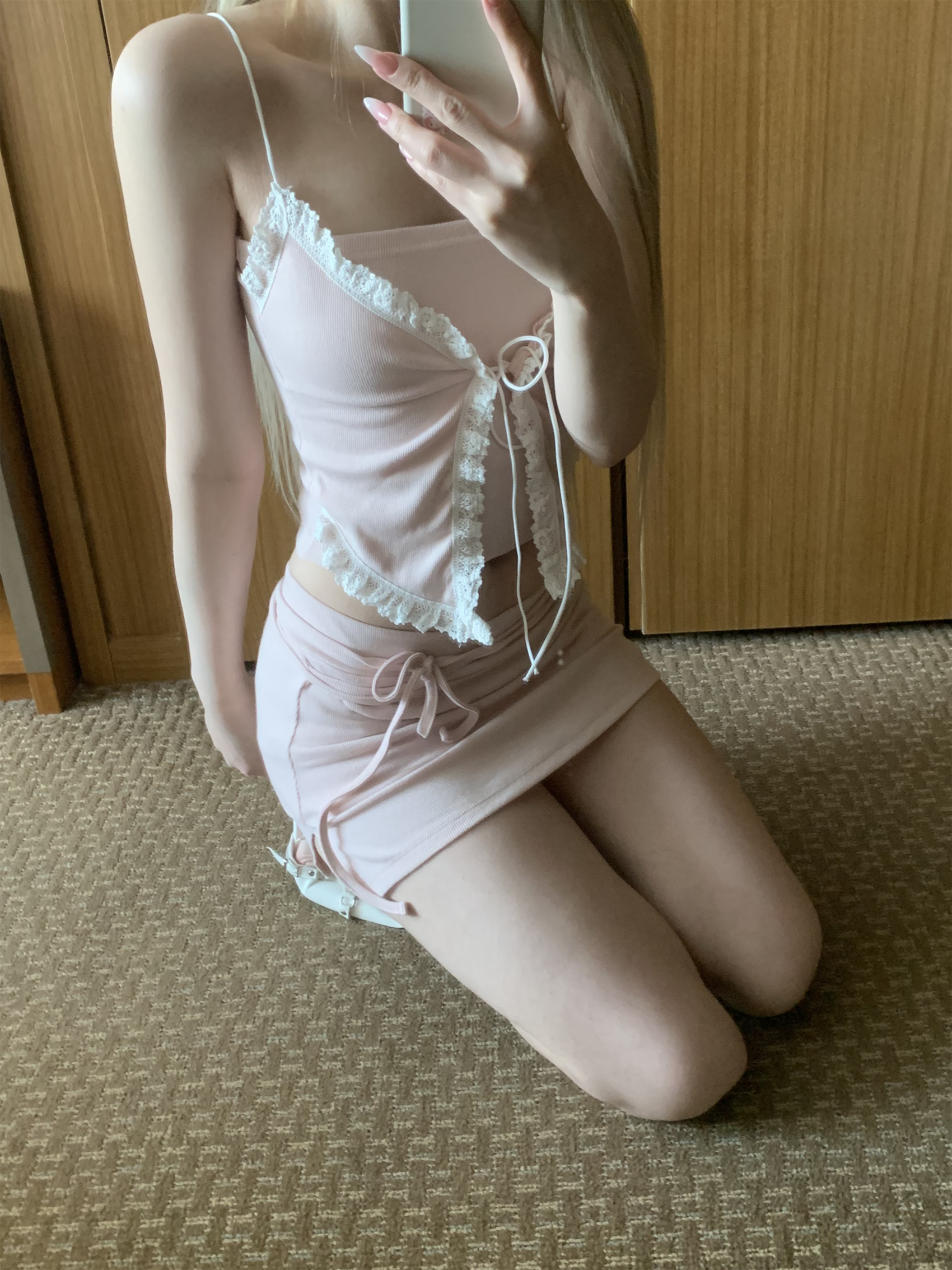 Lilia Strap Low-Waist Skirt (pink)